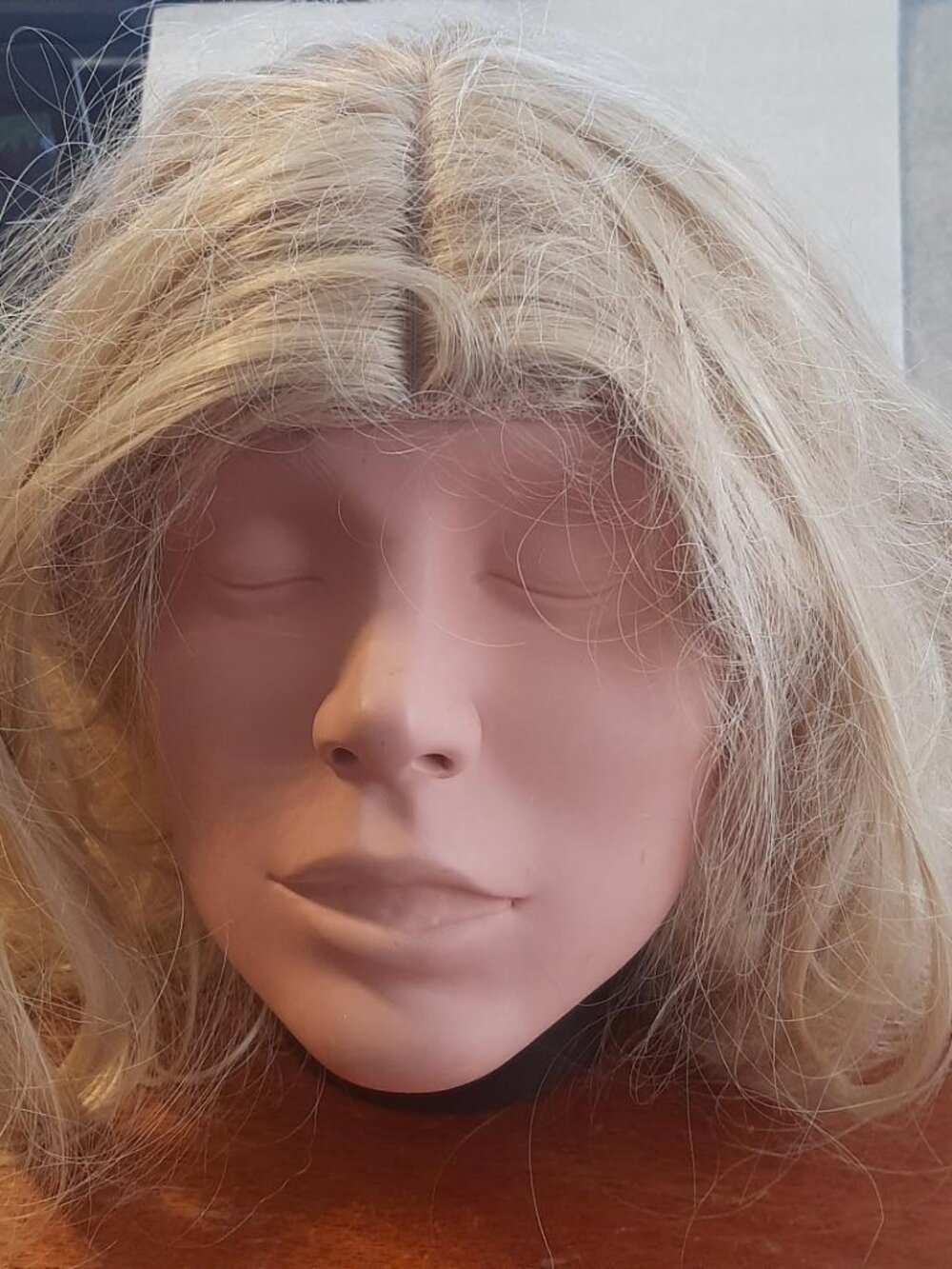 NEW! Women Long 30 inch Curly Wigs Light Blonde